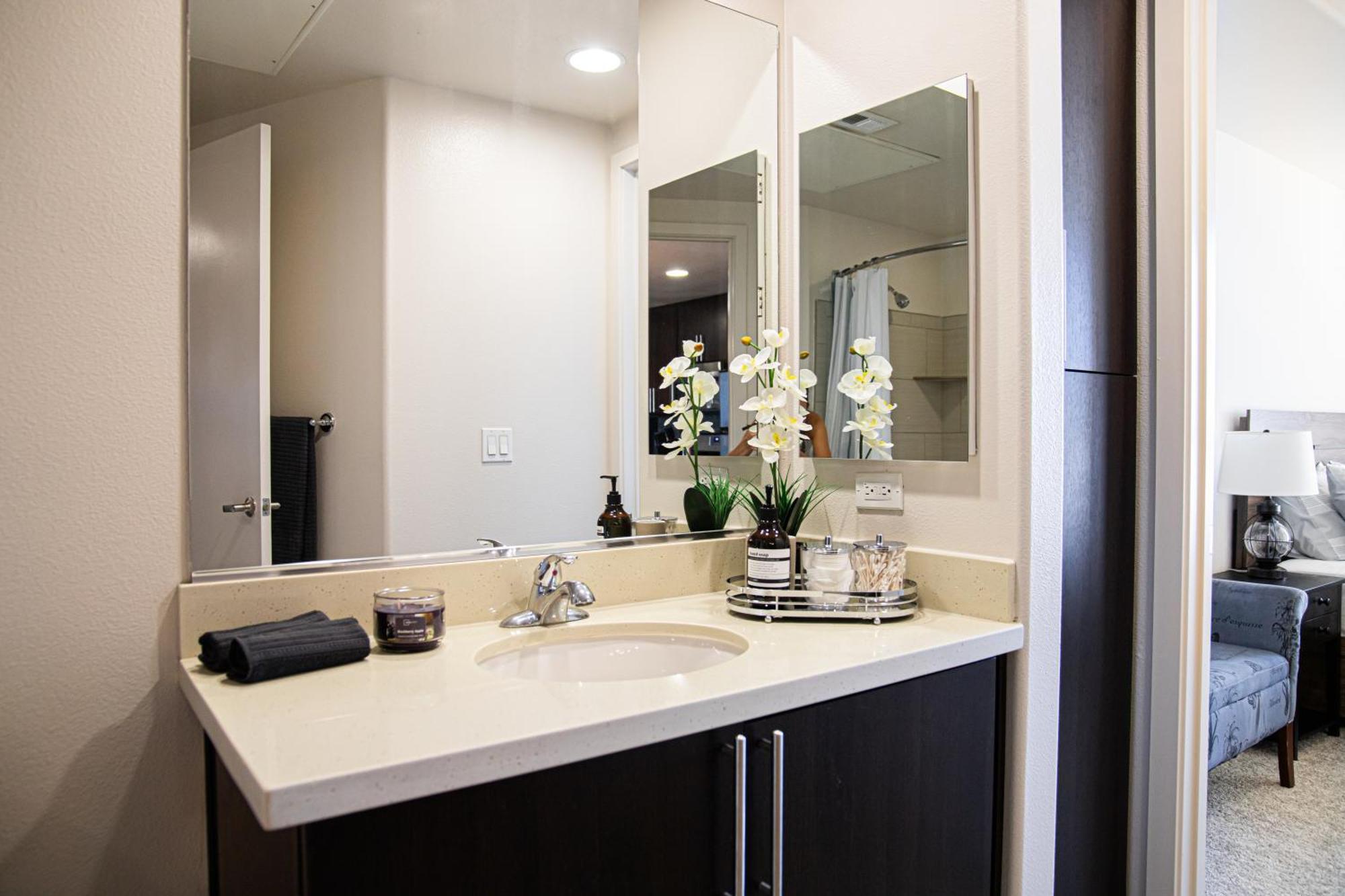 One Bedroom Gem In Weho Los Angeles Exterior photo