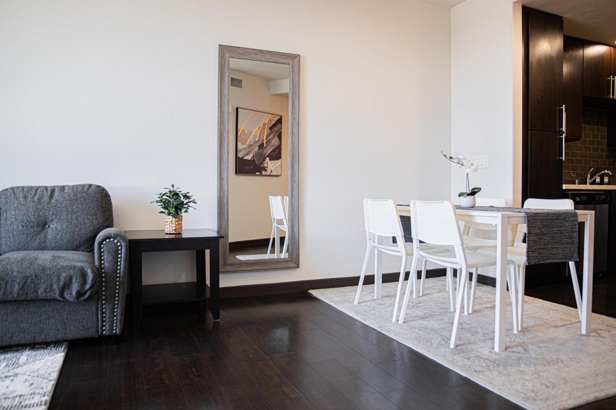 One Bedroom Gem In Weho Los Angeles Exterior photo